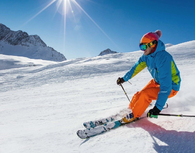 Akvachystka lyzhnykh kostiumiv