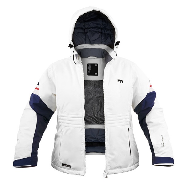 Akvachystka lyzhnykh kostiumiv