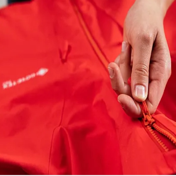 Akvachystka membrannykh tkanyn